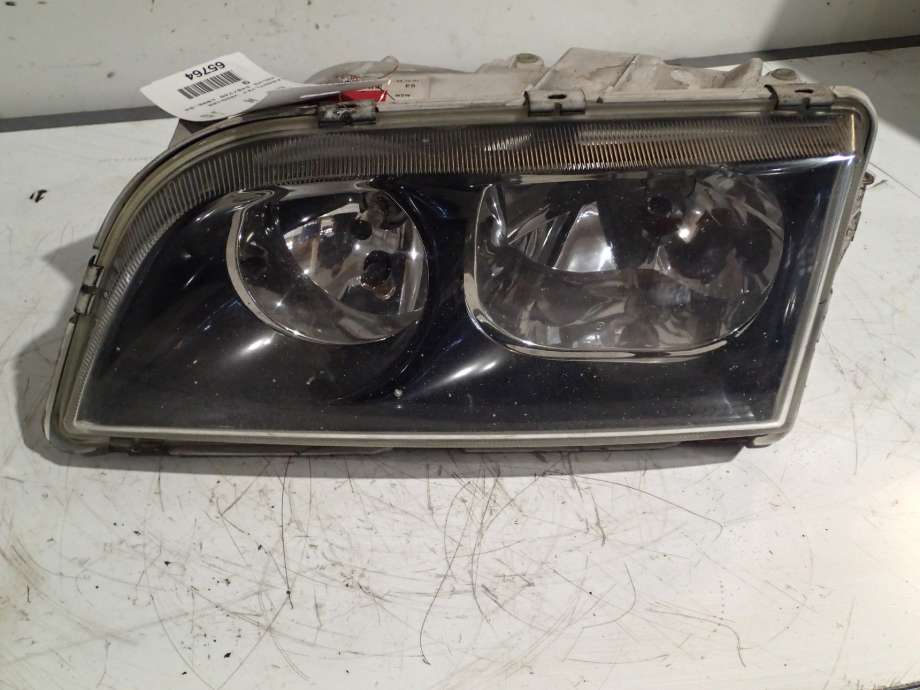 Frontlykt venstre halogen til Volvo V40 / S40 1994-2000 (Type I, Fase 1)