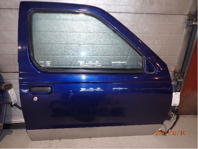 Dør høyre 2dørs til Nissan King Cab 2002-2011 (Fase 2) (D22/NP300) (D22/NP300) (2,5 D 4x4|)