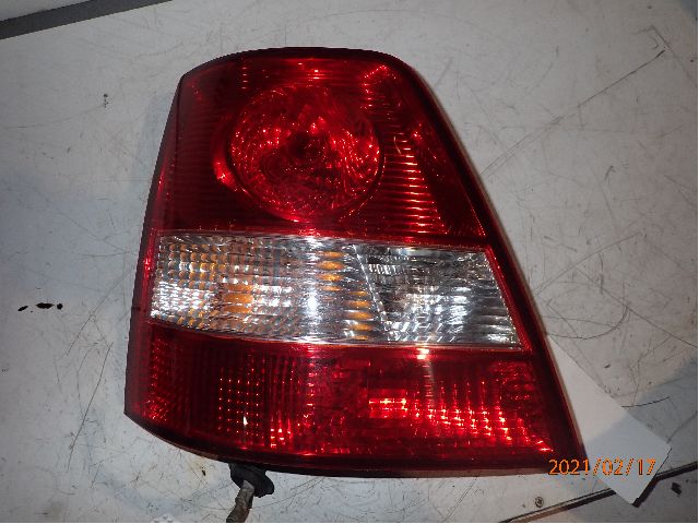 Baklykt venstre til Kia Sorento, 2003-2009 Type I  (2,5 CRDI    D4CB|)