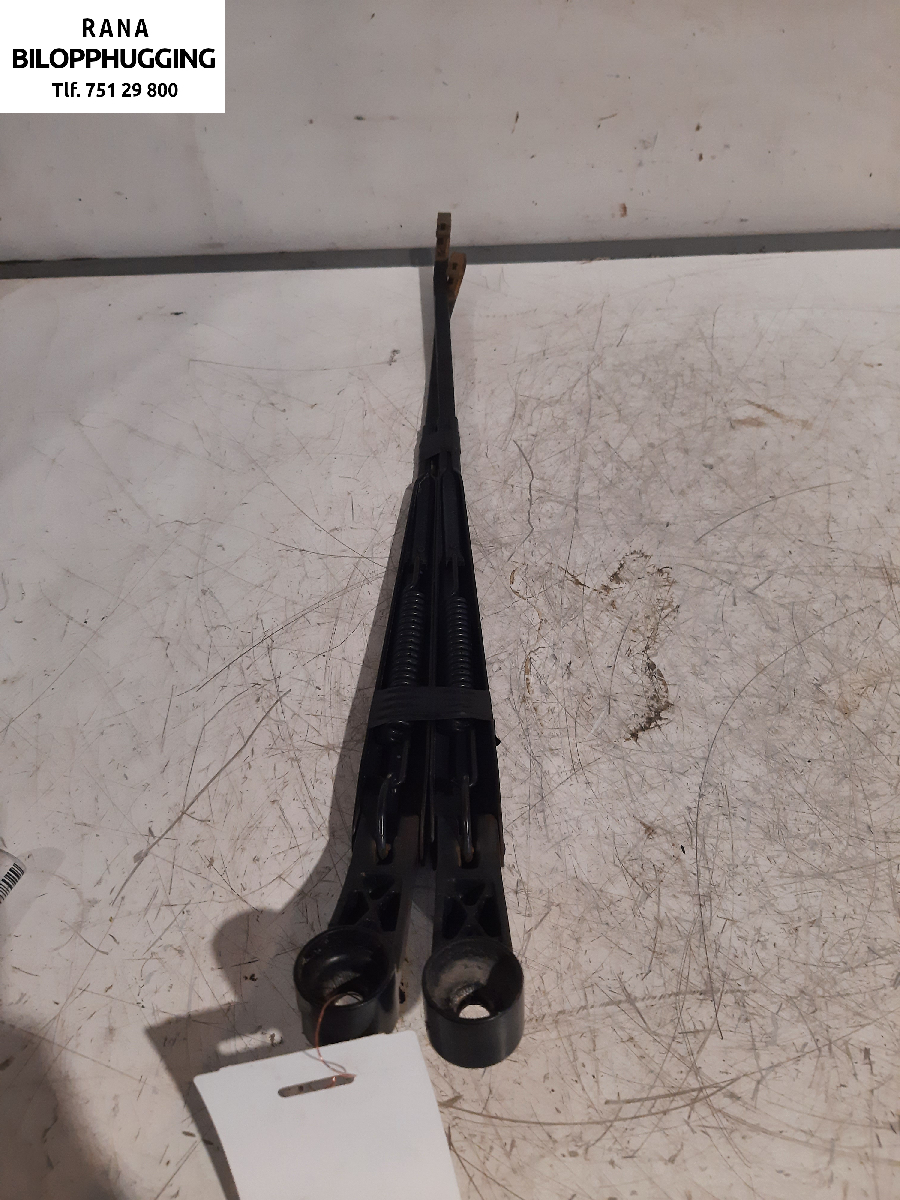Viskerarmer frontrute til Toyota Hilux 2006-2011  (2,5 D-4D||T090226)