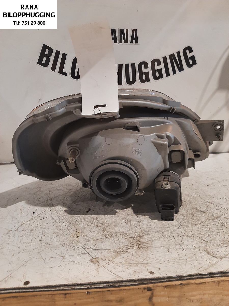 Frontlykt venstre halogen til Nissan Interstar 2002-2004  (|91165719  GM)