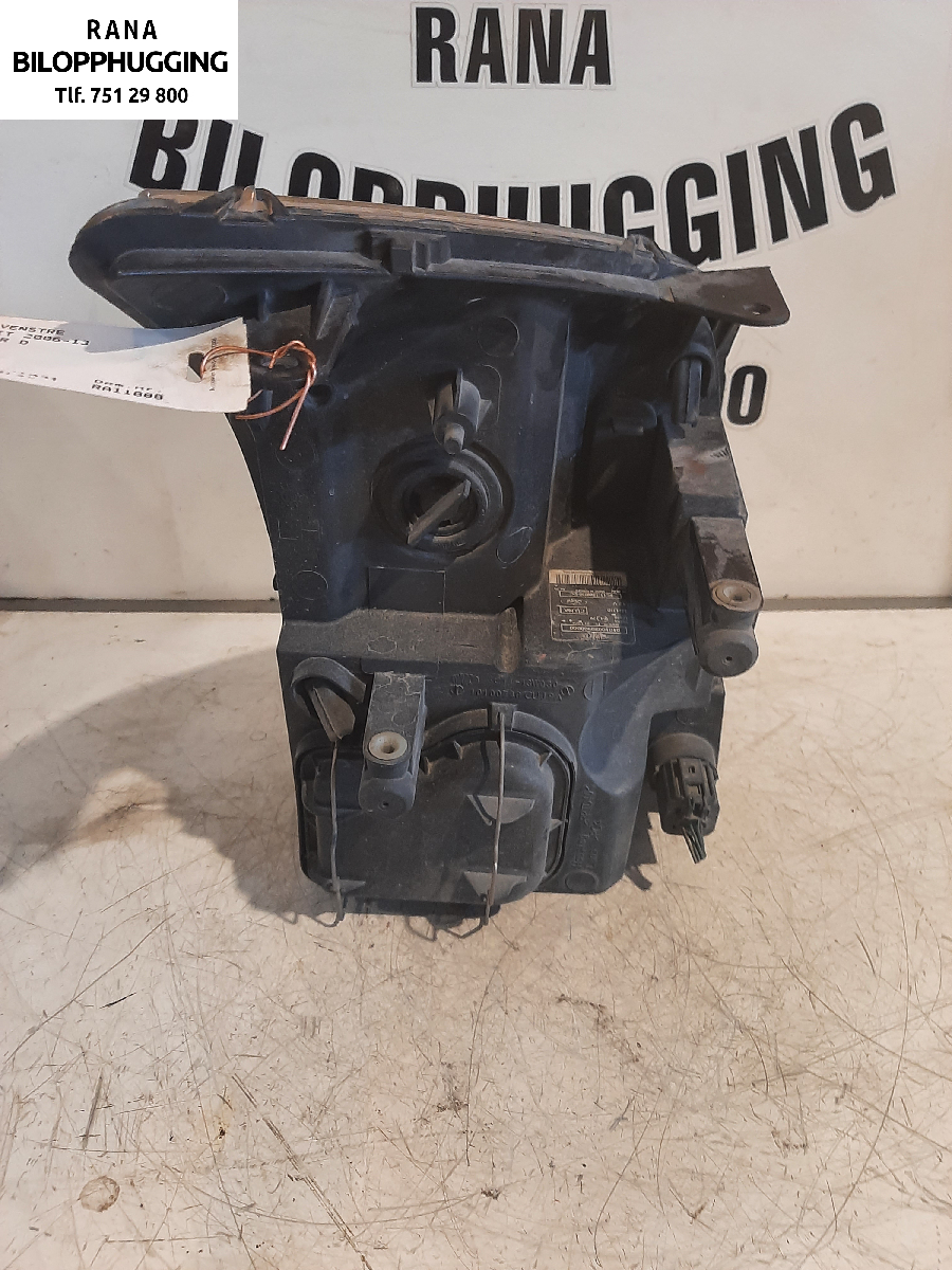 Frontlykt venstre halogen til Ford Transit 2006-2013 (2,4 TDCI H9FB|)