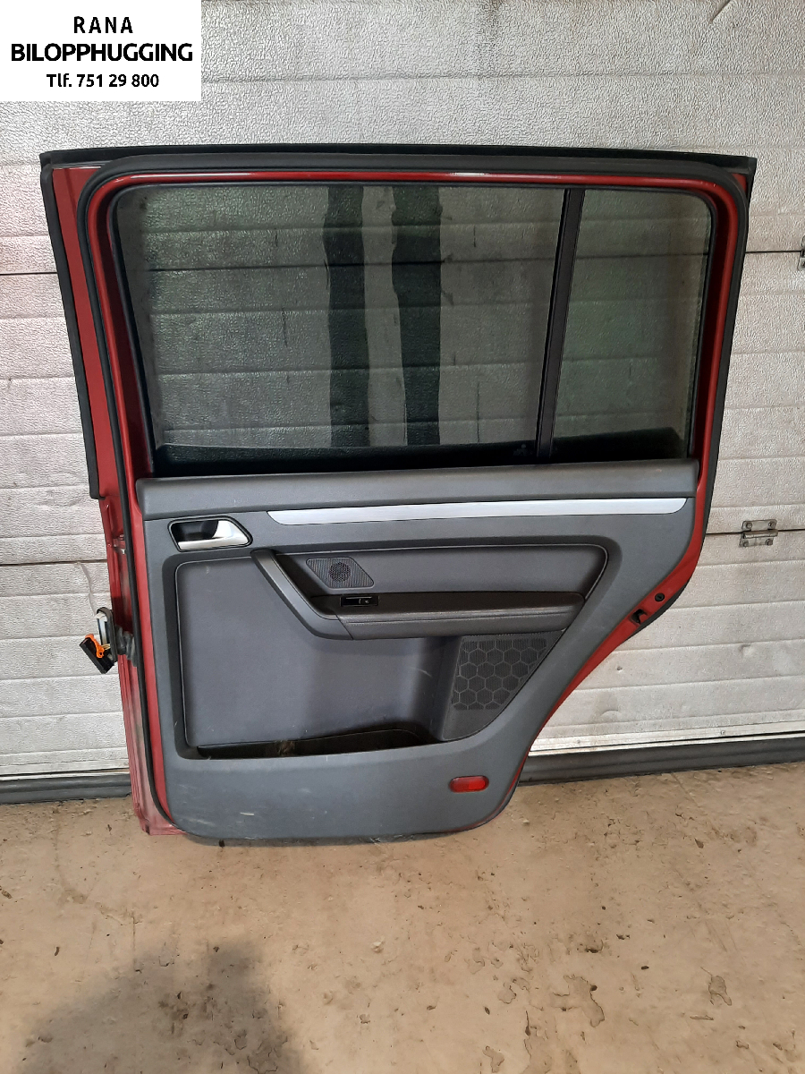Dør høyre bak til VW Touran 2010-2015 (Type I, Fase 3)  (2,0 TDI   CFHC|1T0833056S|)