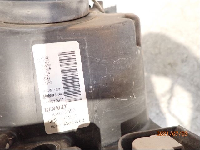 Frontlykt høyre halogen til Renault Clio 2009-2012 (Type III, Fase 2)  (CLIO III  1,2 16V|)