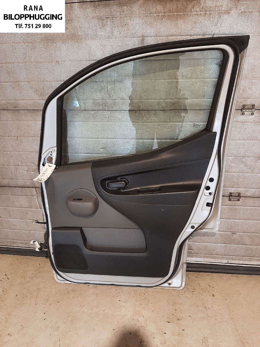 Dør høyre foran til Nissan NV200 2010-2019  (NV 200 EVALIA  VARE|)