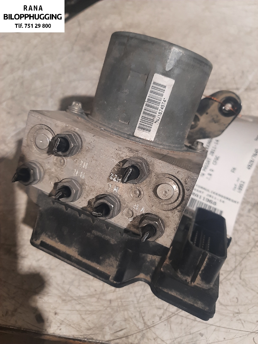 ABS sentral til VW Passat 2011-2015 (B7) (B7) (vw passat 2,0 DIESEL 4MOTION|3AA614109AL||3AA 614 109 AL)