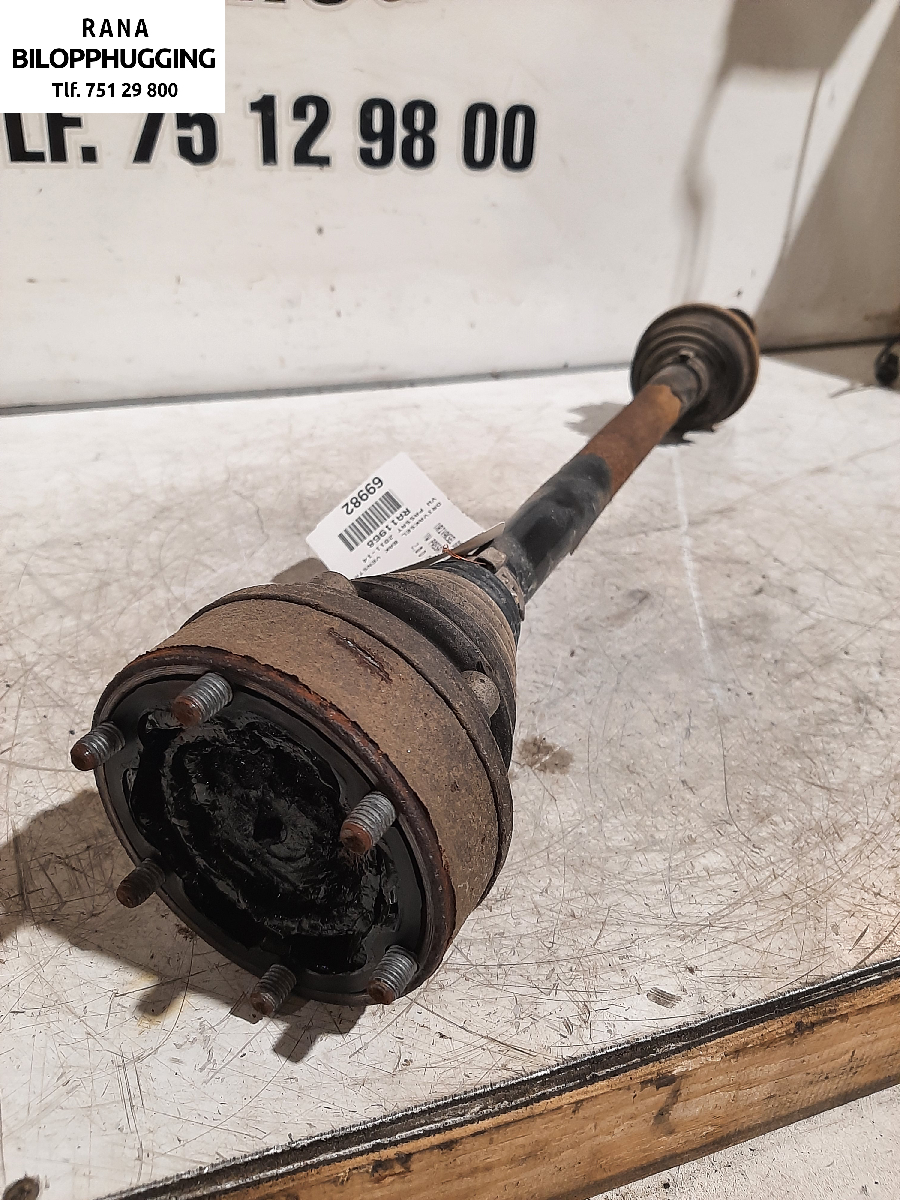 Drivaksel venstre bak til VW Passat 2011-2015 (B7) (B7) (vw passat  2,0 DIESEL  4MOTION|1K0501203F|)