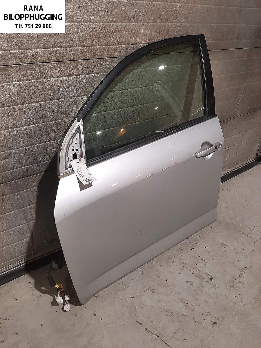 Dør venstre foran til Toyota RAV4, 2006-2009 (Type III, Fase 1)  (2,2 D  4WD|)