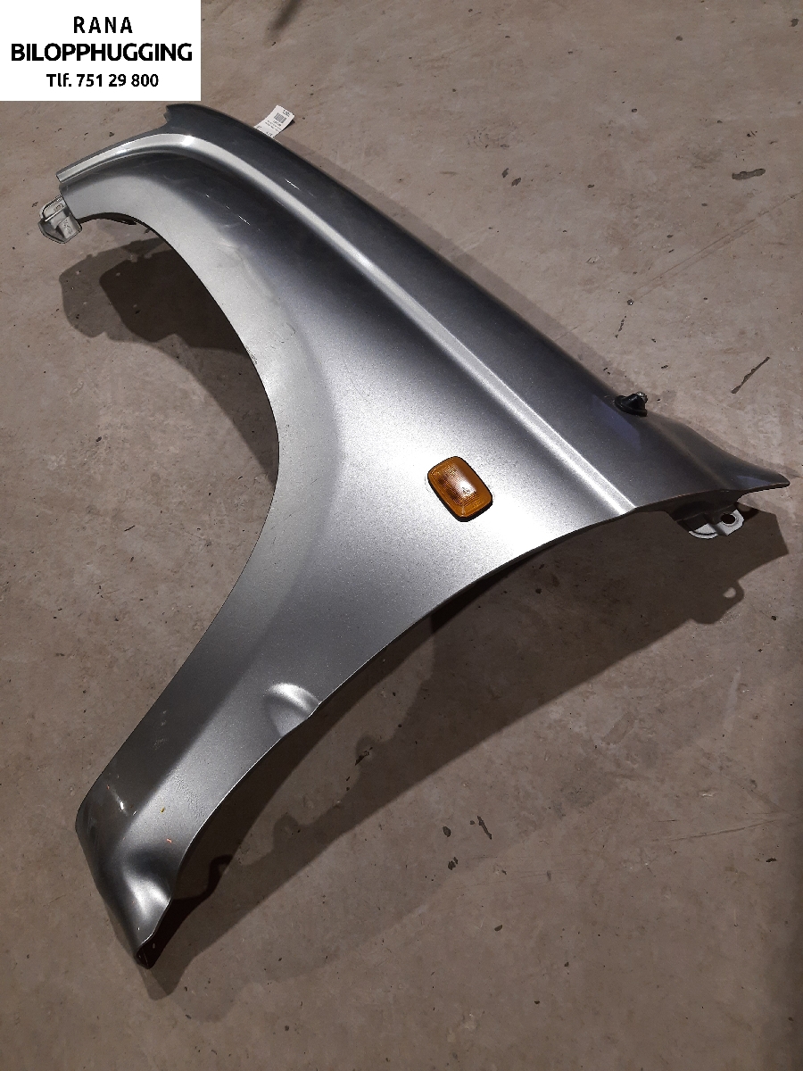 Skjerm venstre foran til Toyota Hilux 2002-2005 (HILUX 4X4|)