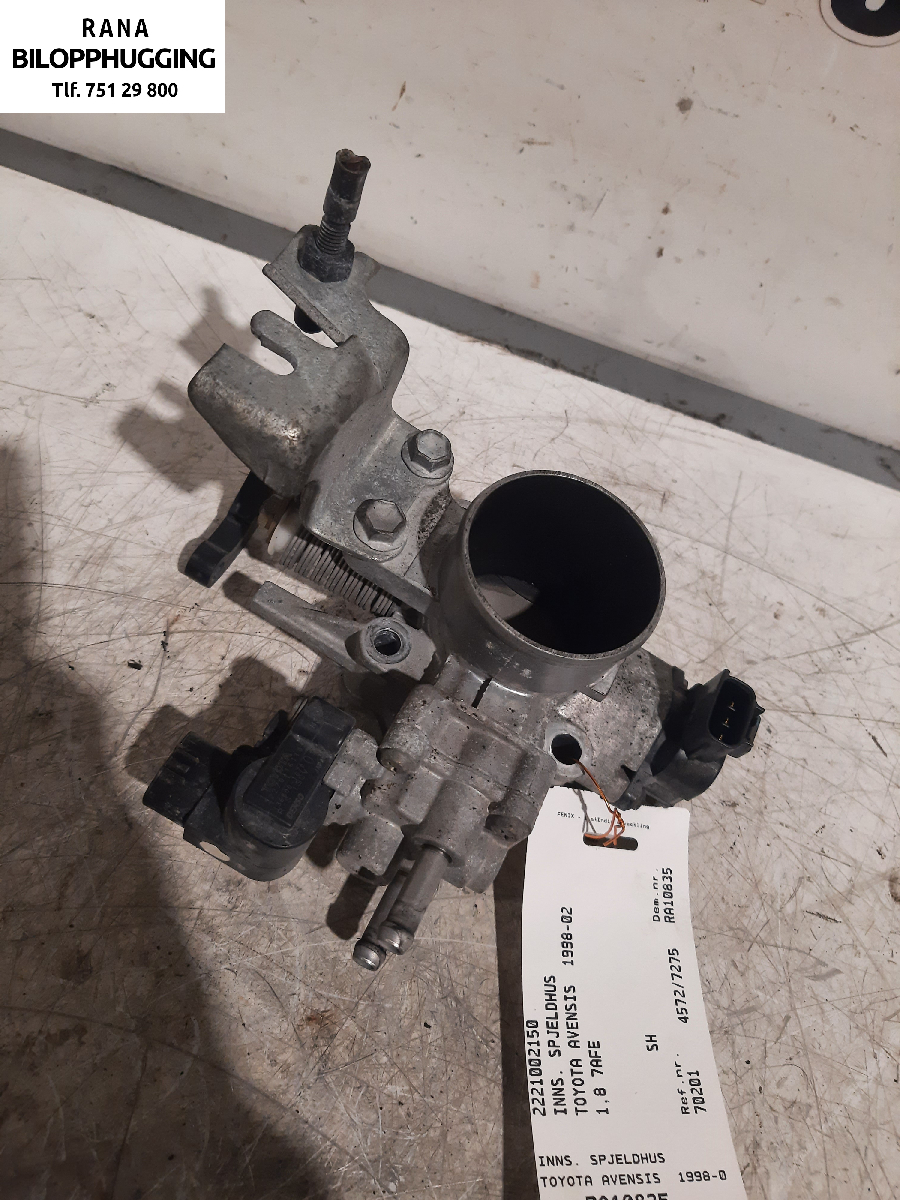 Spjeldhus til Toyota Avensis 1997-2000 (Type I, Fase 1) (1,8 STV|2221002150|)