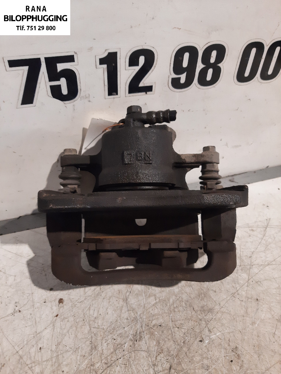 Bremsecaliper høyre foran til Toyota RAV4 2006-2009 (Type III, Fase 1)  (2,2 d   4wd|)
