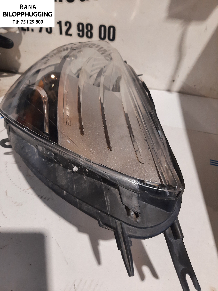 Frontlykt venstre halogen til Renault Clio 2012-2016 (Type IV, Fase 1)  (0,9  TCe 90||260601850R)