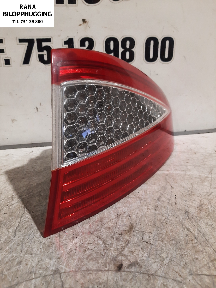 Baklykt høyre til Ford Mondeo 2007-2010 (Type IV, Fase 1)  (FORD|7S7113404NH|)