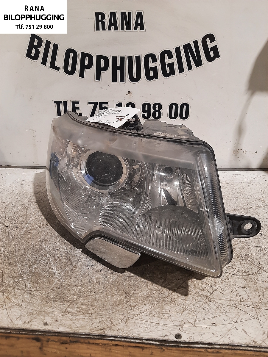 Frontlykt høyre halogen til Škoda Superb, 2008-2015 (Type II) (1,6 TDI CAYC|3T1941018C)