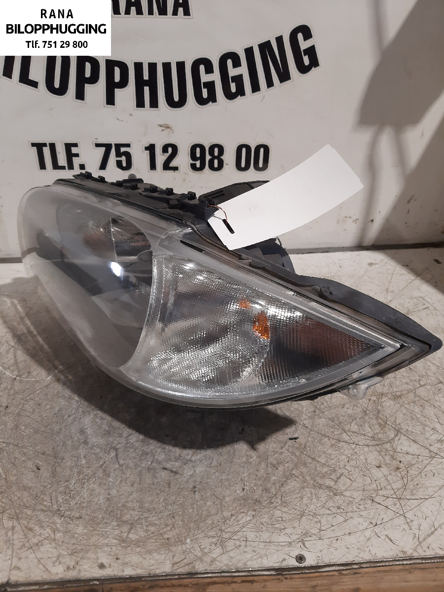 Frontlykt venstre halogen til BMW 1-Serie 2004-2011 (E81/E82/E87/E88) (E81/E82/E87/E88) (BMW|)