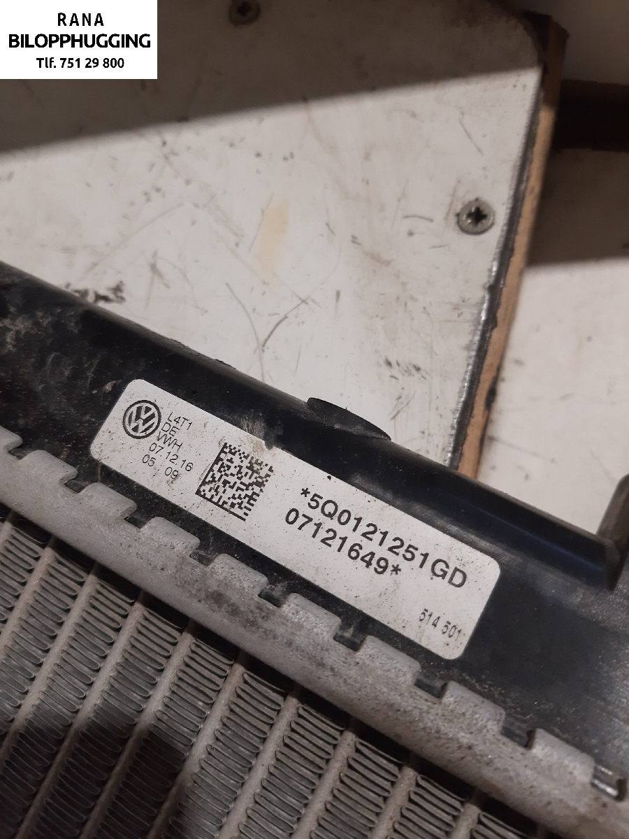 Radiator (automat gir) til VW Golf Sportsvan 2014-2018  (VOLKSWAGEN||5Q0121251GD)