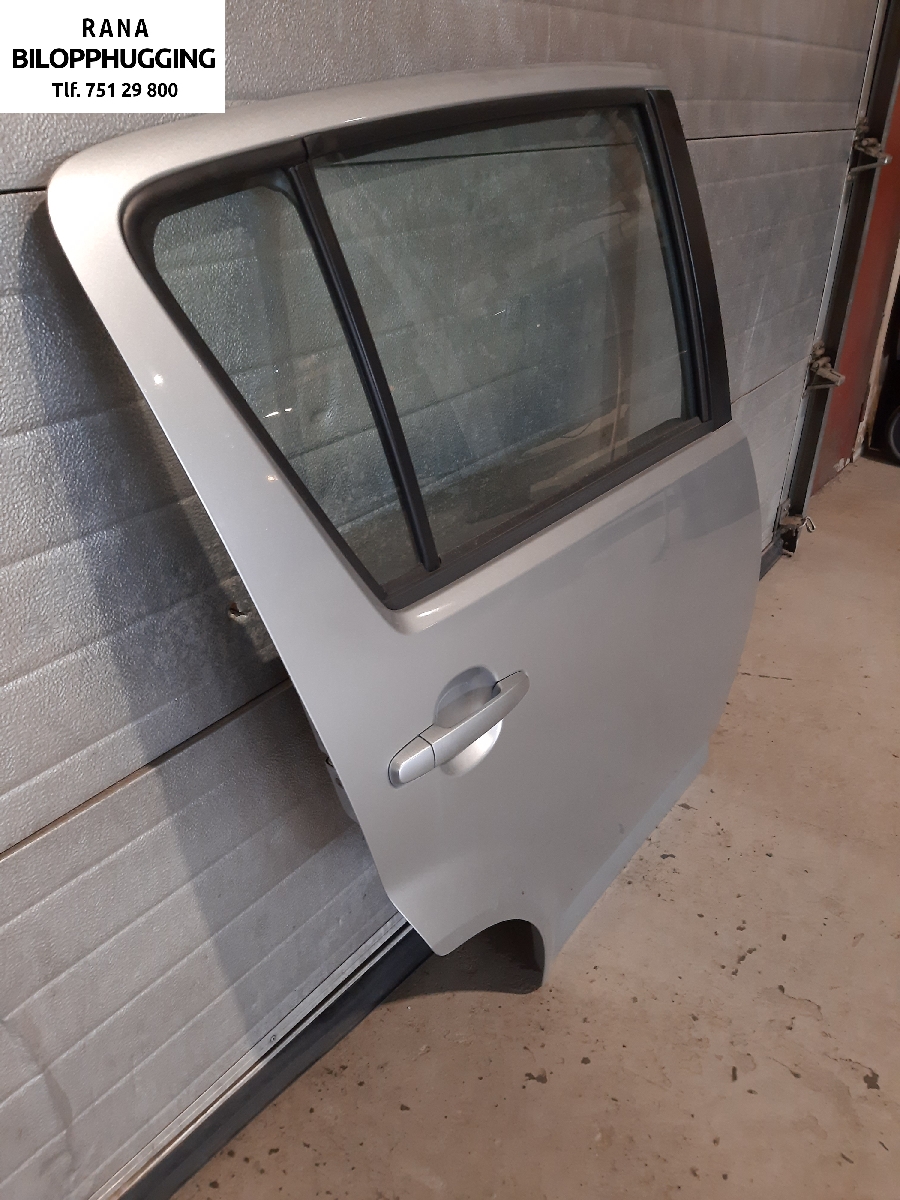 Dør høyre bak til Subaru Justy 2008-2010 (Type IV)  (SUBARU|)