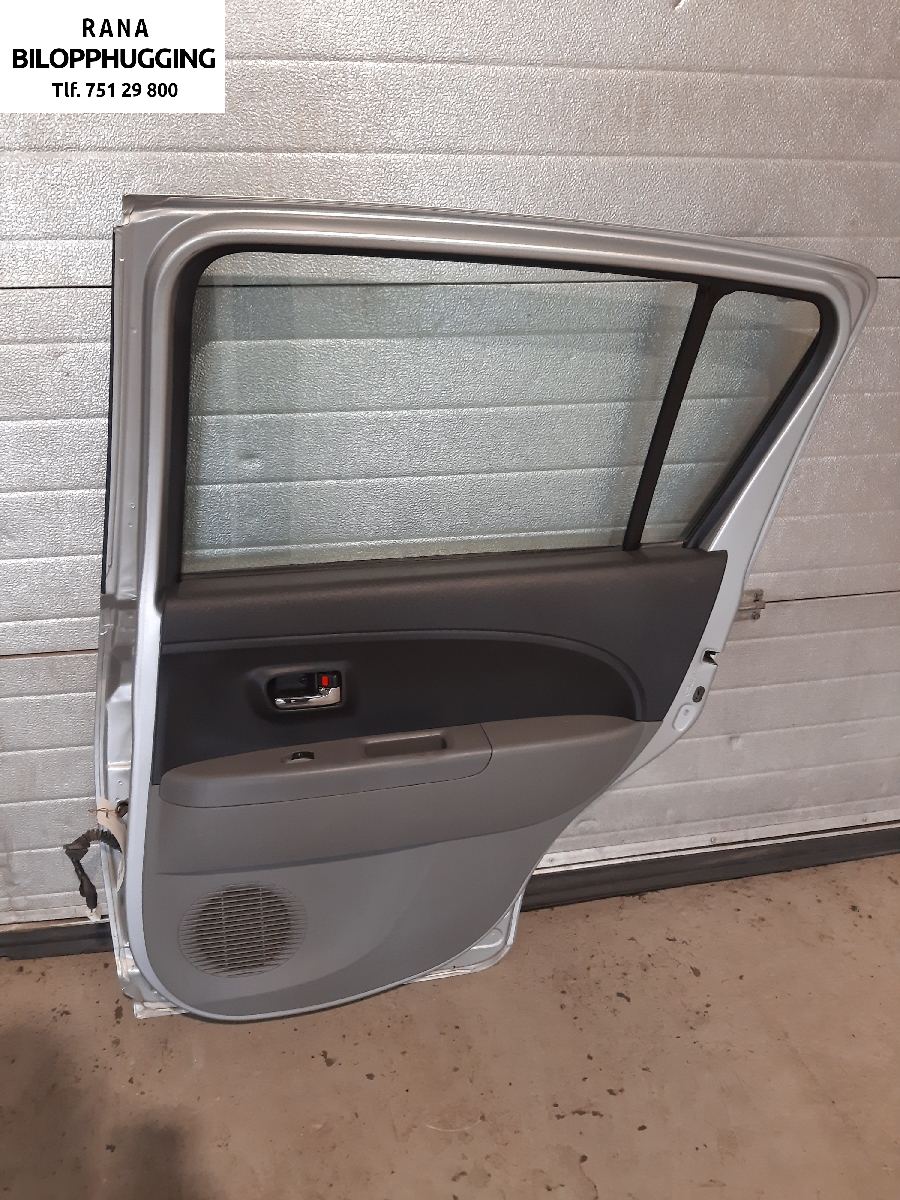 Dør høyre bak til Subaru Justy 2008-2010 (Type IV)  (SUBARU|)