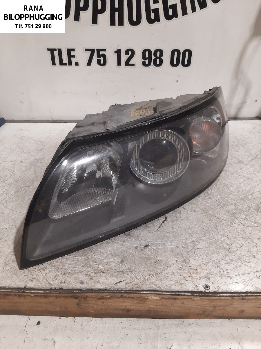 Frontlykt venstre halogen til Volvo S40 2004-2007 (Type II, Fase 1) (S40 II T5||30698873 L)