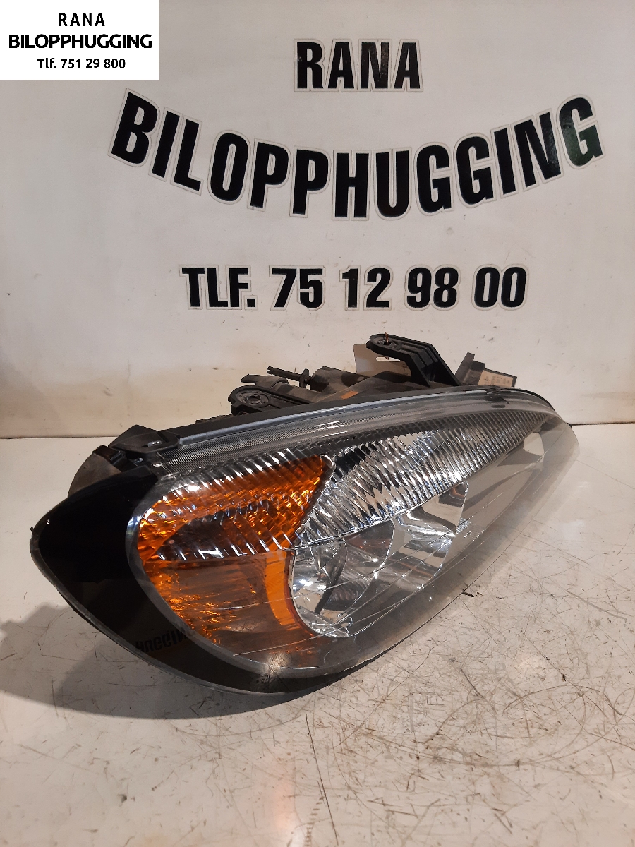 Frontlykt høyre halogen til Nissan Primera 2002-2007 (P12) (P12) (|89003045)