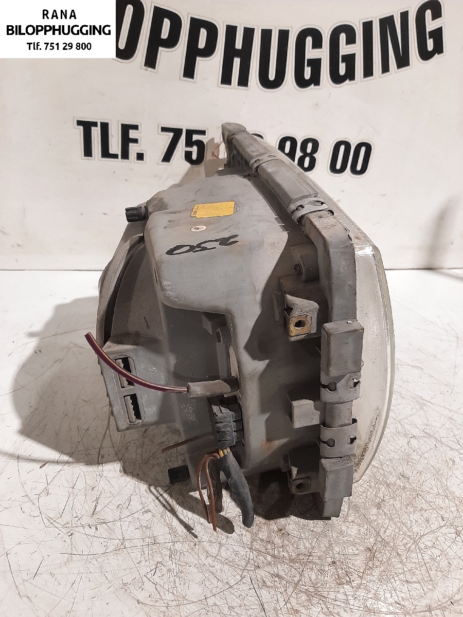 Frontlykt høyre halogen til Mercedes 123 1976-1986 (W123) (W123) 