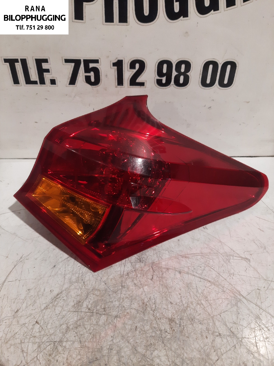 Baklykt høyre til Toyota Auris 2013-2015 (Type II, Fase 1) (TOYOTA|8155102740|)