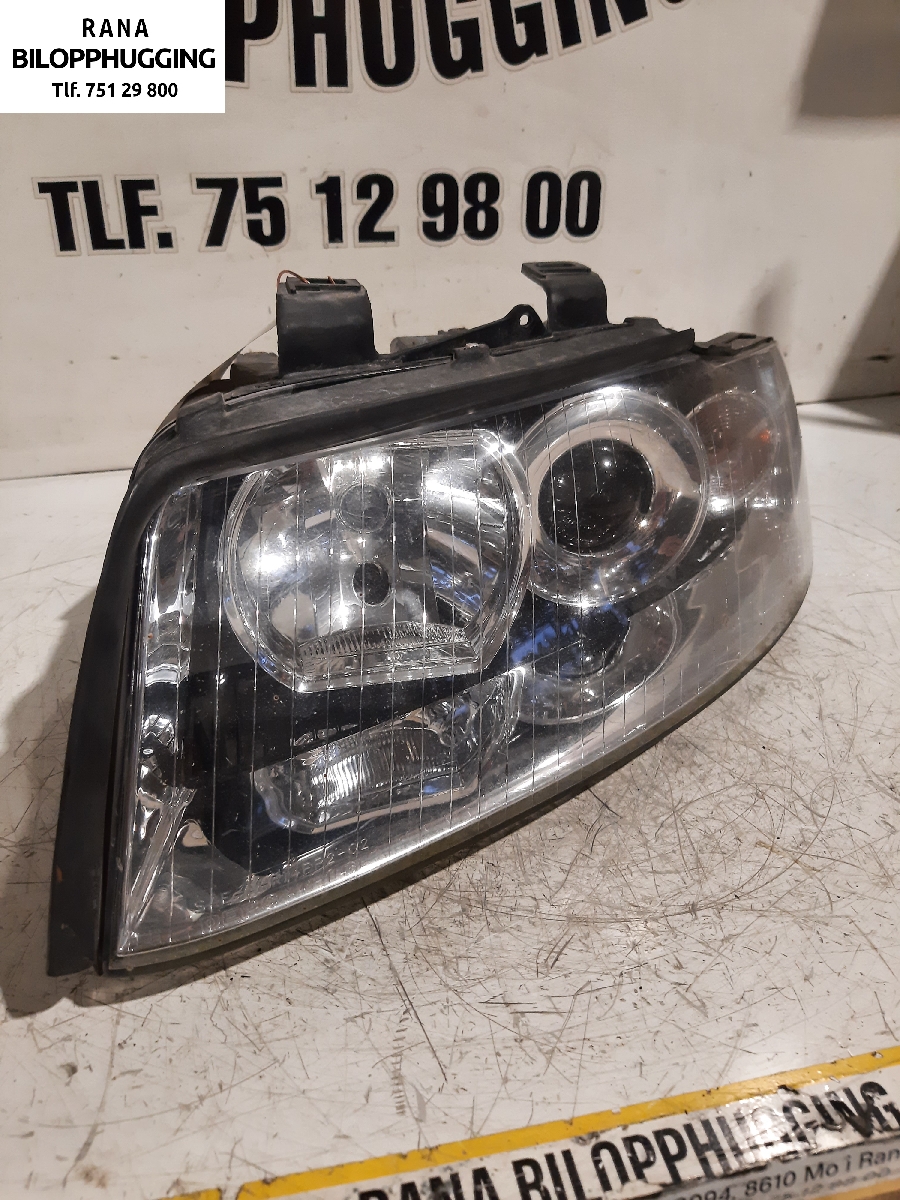 Frontlykt venstre halogen til Audi A4 2001-2004 (Type II) (B6) (B6)