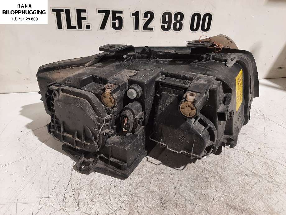 Frontlykt venstre halogen til Audi A4 2001-2004 (Type II) (B6) (B6)