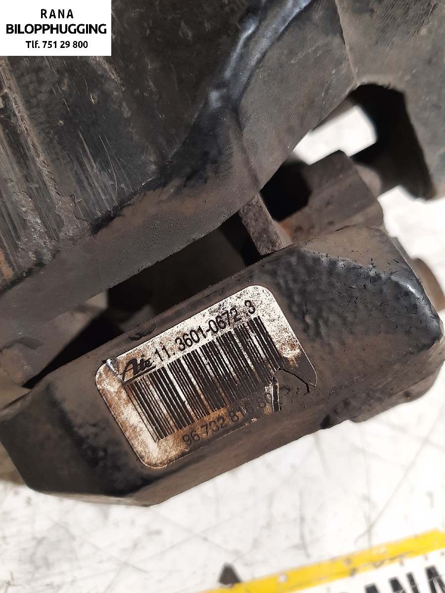 Bremsecaliper høyre foran til Peugeot 508 2011-2014 (Type I, Fase 1)  (PEUGEOT|4401Q9|)