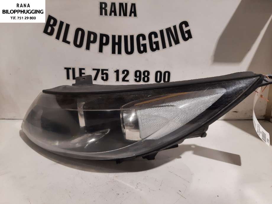Frontlykt venstre halogen til Kia Sportage 2010-2016 (Type III)  (KIA|921013U290|)