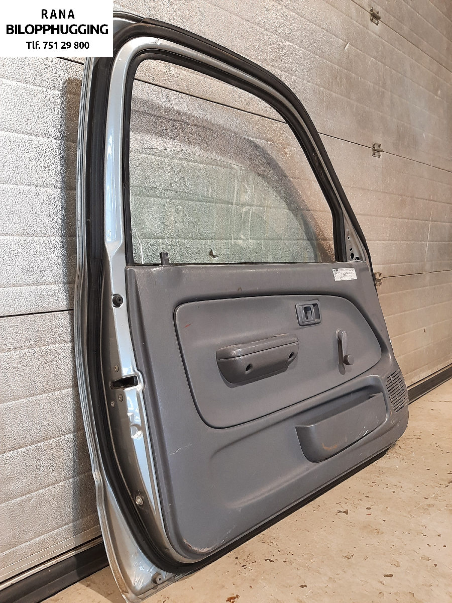 Dør venstre foran til Toyota Hilux 2002-2005 (HILUX 4X4|6711235150|)
