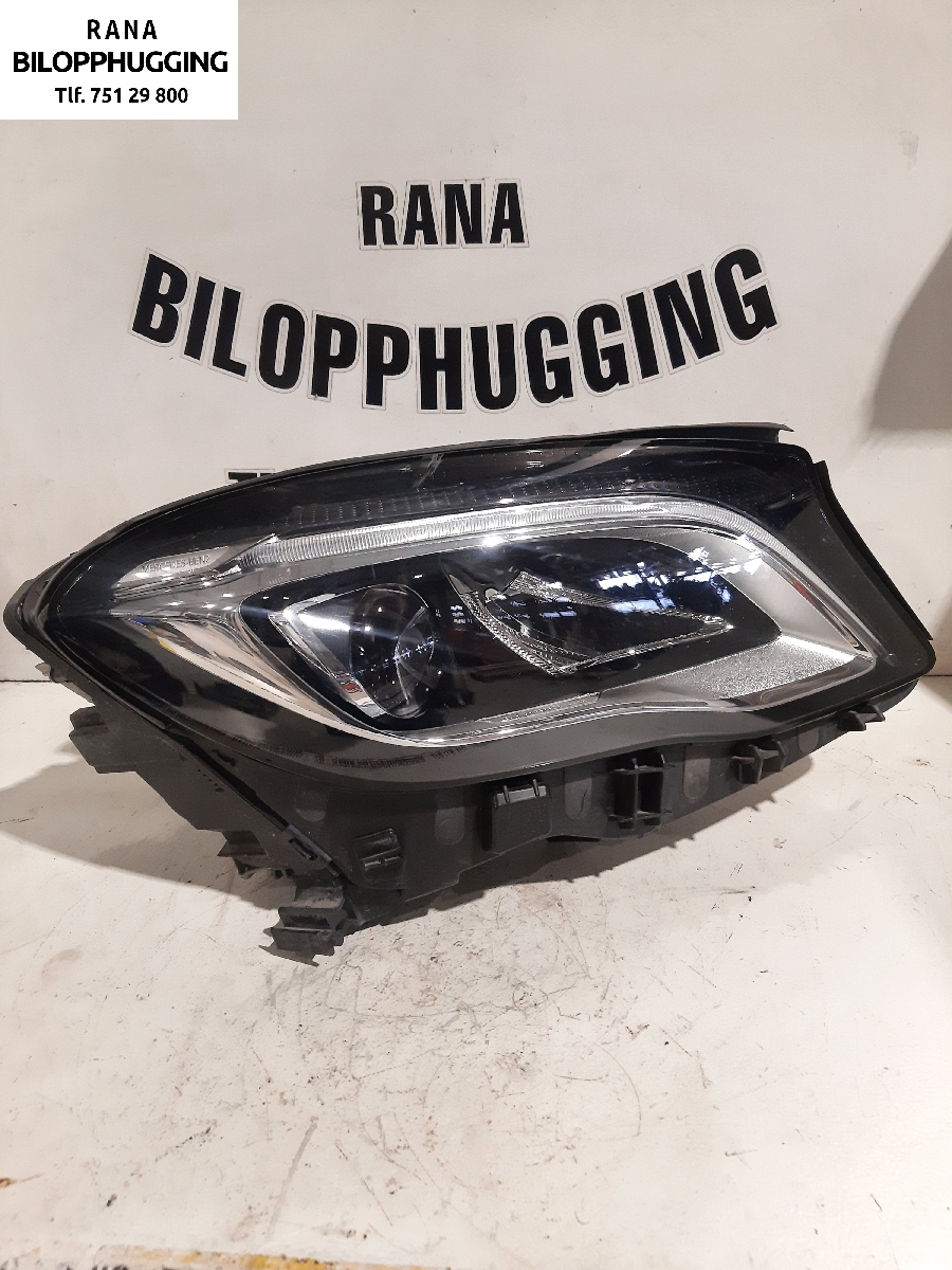 Frontlykt høyre halogen til Mercedes GLA 2014-2020 (X156) (X156) (MERCEDES|A1569067000|)