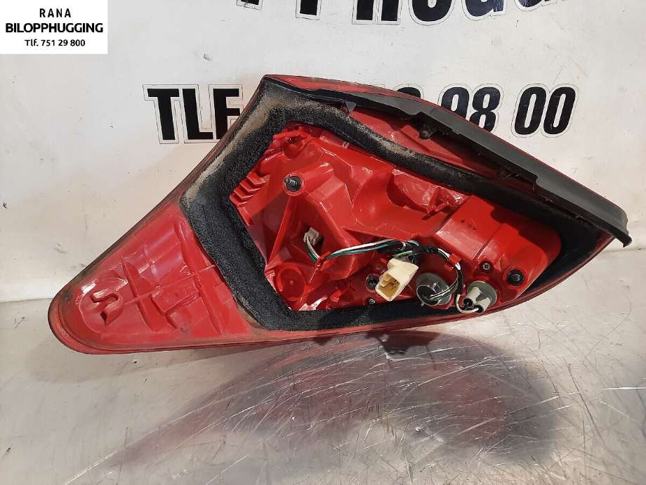 Baklykt høyre til Toyota RAV4 2006-2009 (Type III, Fase 1)  (TOYOTA|8155142090|)