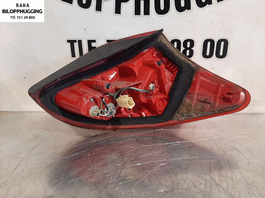 Baklykt venstre til Toyota RAV4 2006-2009 (Type III, Fase 1)  (TOYOTA|8156142090|)