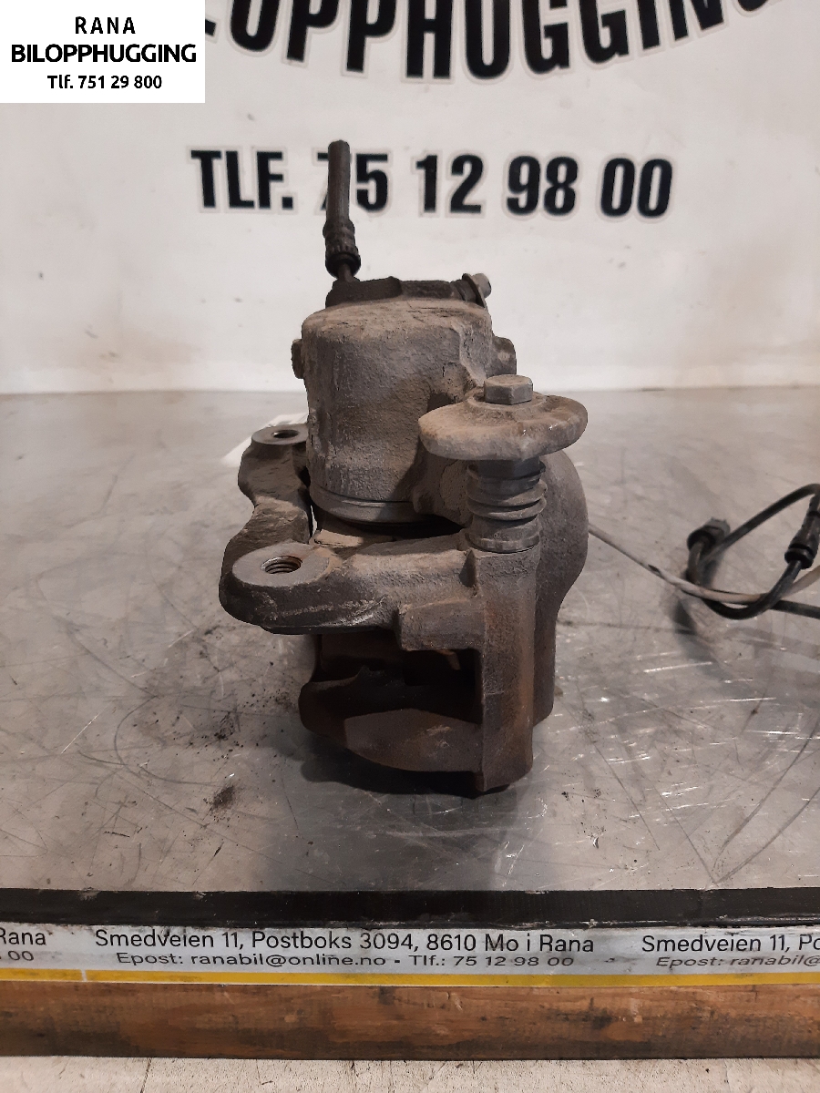 Bremsecaliper venstre foran til BMW X1 2015-2022 (F48) (F48) (BMW||34 11 6 860 267)