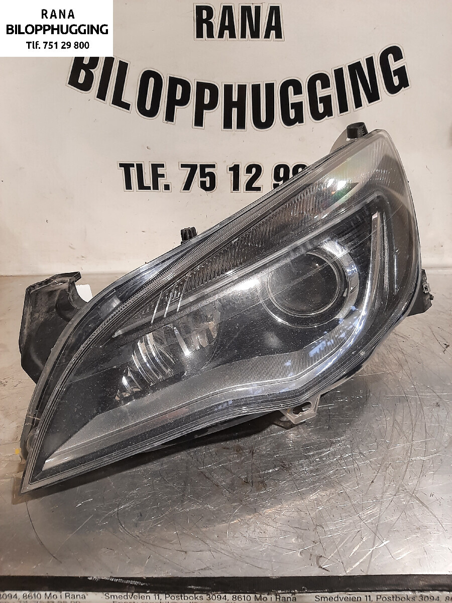 Frontlykt venstre xenon til Opel Astra J 2010-2015 (OPEL||1ZT 010 012-01)