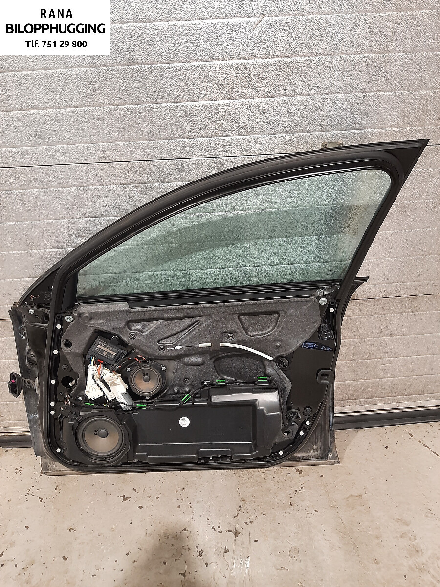 Dør høyre foran til Audi A6 2005-2008 (Type III, Fase 1) (C6) (C6) (AUDI|4F0831052F|)
