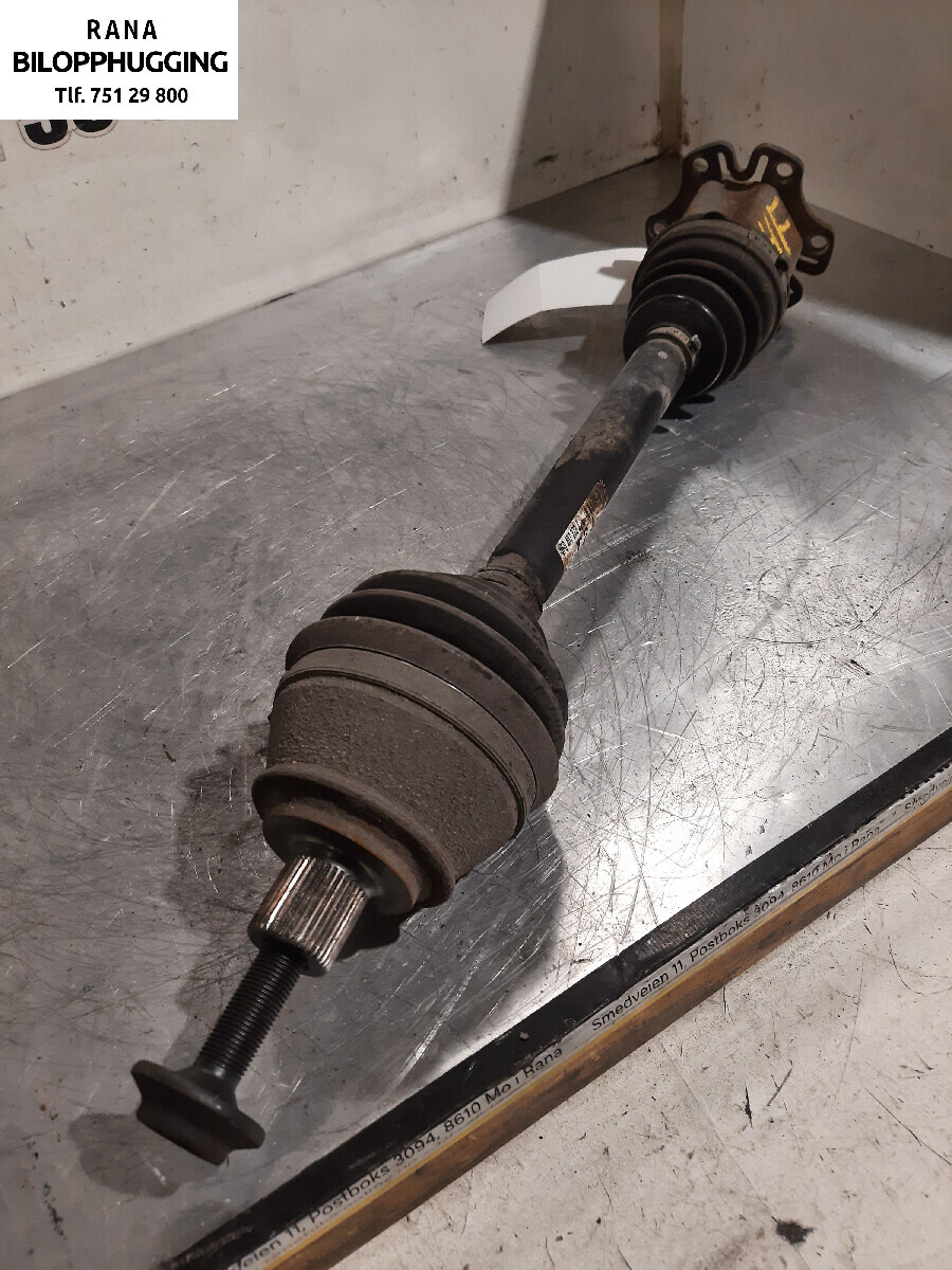 Drivaksel høyre foran til Audi A6, Allroad 2008-2011 (Type II, Fase 2) (C6) (C6) (AUDI|4F0407272J|)