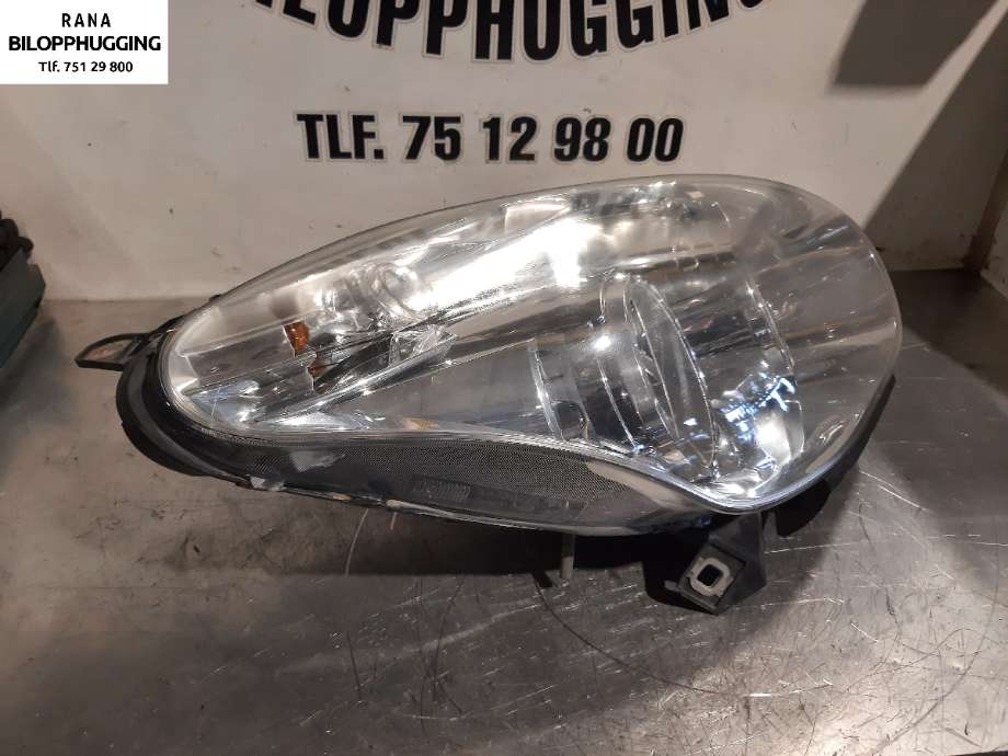 Frontlykt høyre halogen til Opel Combo D 2012-2018  (OPEL||51909054)