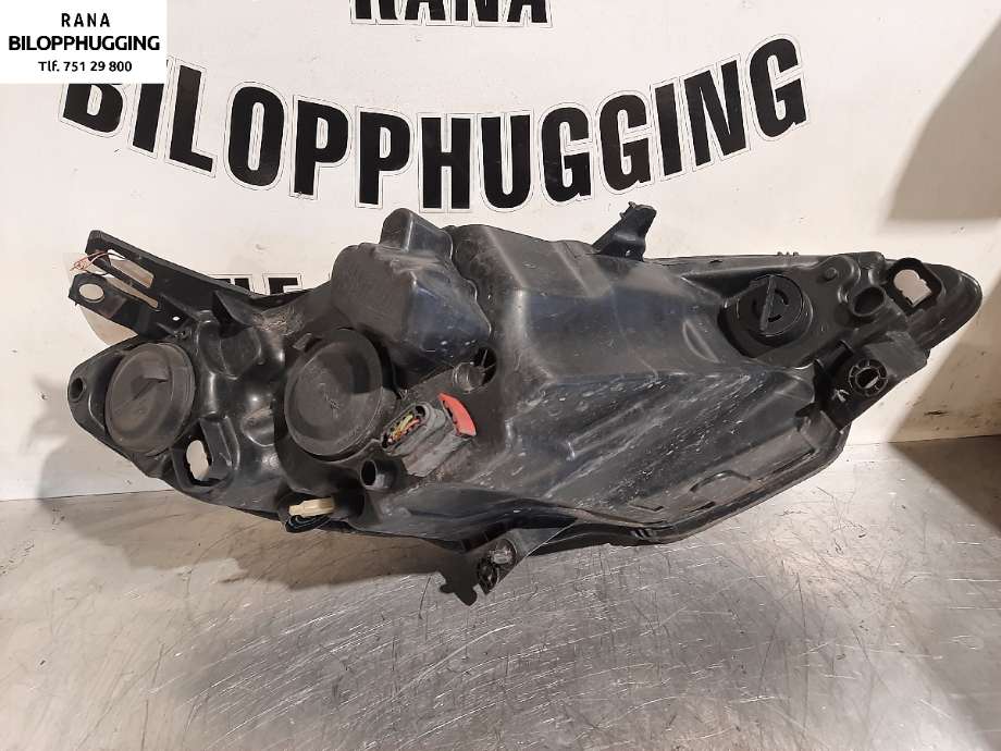 Frontlykt venstre halogen til Peugeot 1007 2004-->>  (PEUGEOT|89900055||690849)
