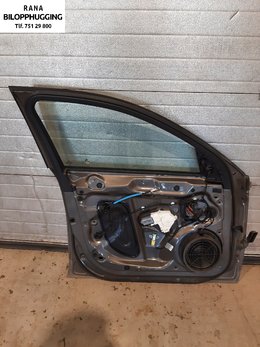 Dør venstre foran til Audi A4, Allroad 2009-2016 (Type I) (B8) (B8) (AUDI|8K0831051J|)