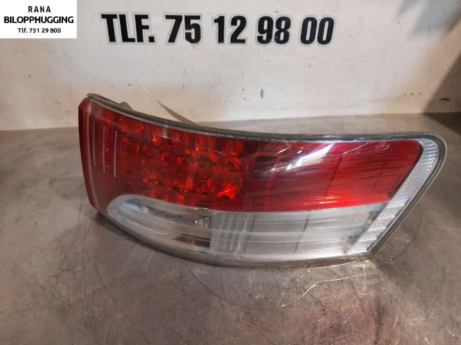 Baklykt høyre til Toyota Avensis 2009-2015 (Type III, Fase 1)  (8155105260|)