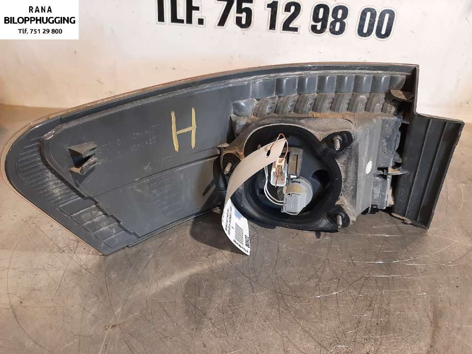 Baklykt høyre til Toyota Avensis 2009-2015 (Type III, Fase 1)  (8155105260|)