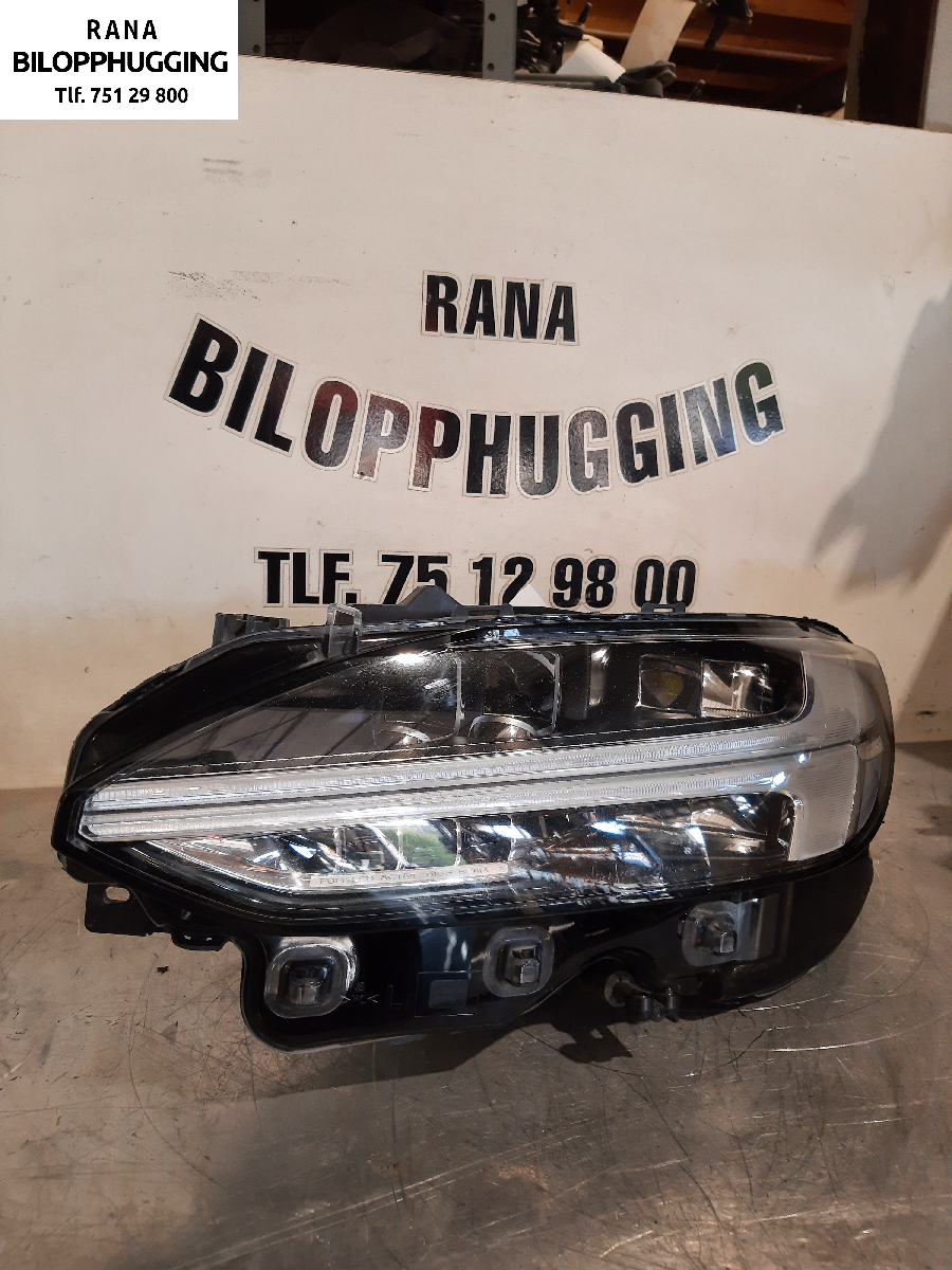 Frontlykt venstre halogen til Volvo V90 / V90 CC / S90, 2016-->> (VOLVO|31655788)