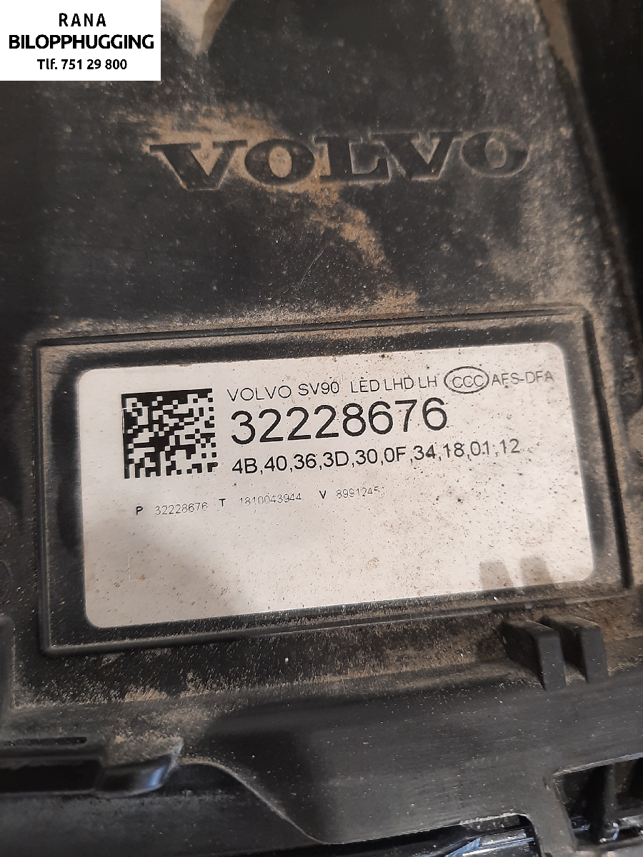 Frontlykt venstre halogen til Volvo V90 / V90 CC / S90 2016-->> (VOLVO|31655788|)