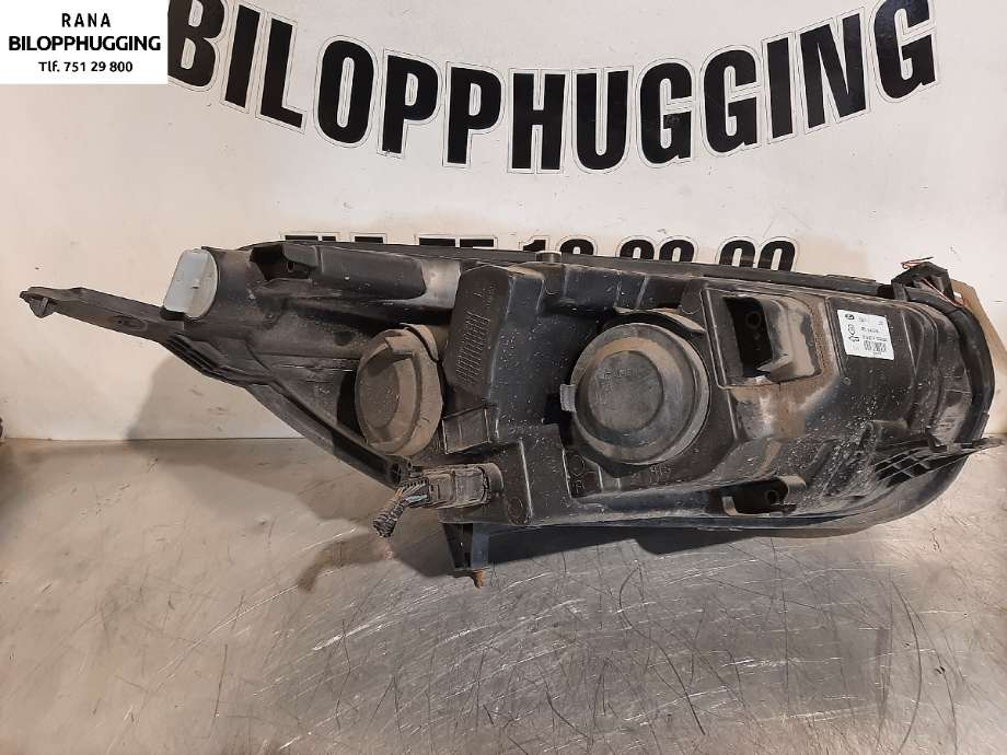 Frontlykt venstre halogen til Ford Transit Courier 2014-2018 (Type I, Fase 1)  (ET7613W030AM|)