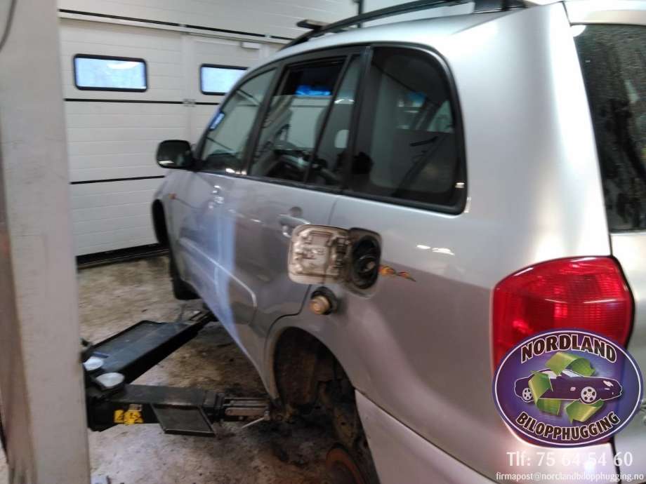 Toyota RAV4 2000-2006 (Type II) , Motorkode: 1AZ-FE, Girkassekode: