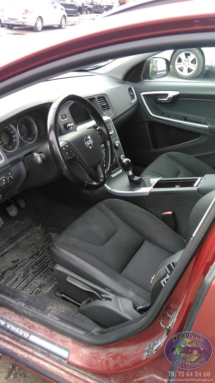 Volvo V60 2010-2013 (Type I, Fase 1) , Motorkode: D5204T2, Girkassekode: 