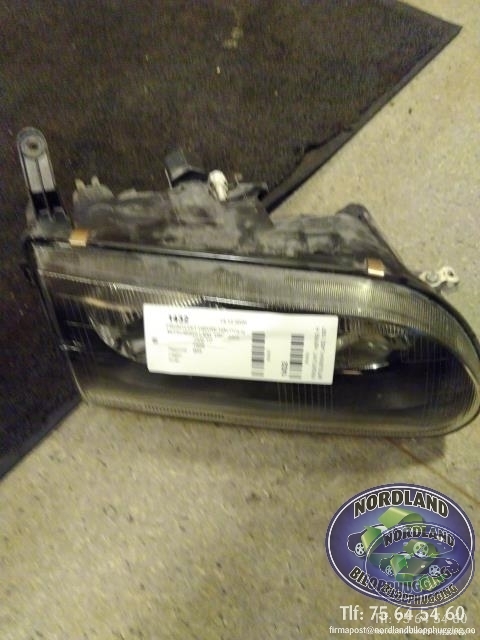 Frontlykt høyre halogen til Mitsubishi L400, 1997-2002  