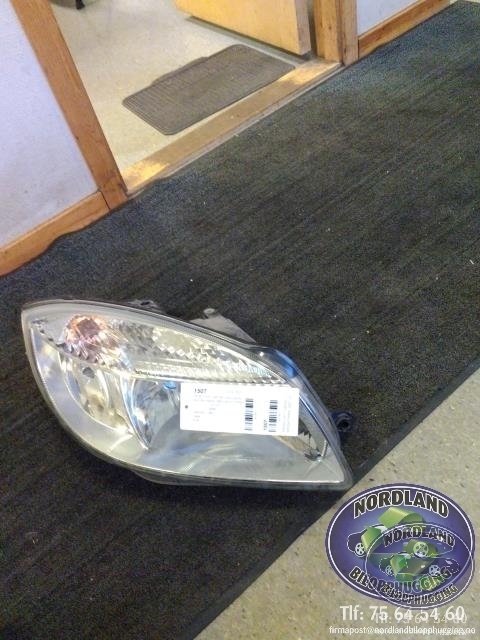 Frontlykt høyre halogen til Škoda Fabia, 2007-2010 (Type II, Fase 1)  